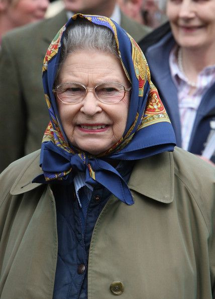 Kraliçe 2. Elizabeth kendisini tanımayan ABD'li turistleri işletmiş! - Resim: 3