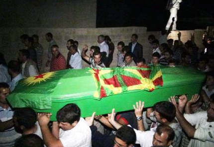 PKK mitingi gibi terörist cenazesi - Resim: 3