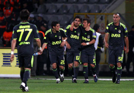 Fener sevindi tribünler çıldırdı - Resim: 4