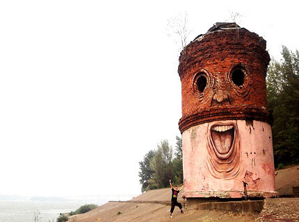 Bu binalar ya gülüyor ya ağlıyor - Resim: 3