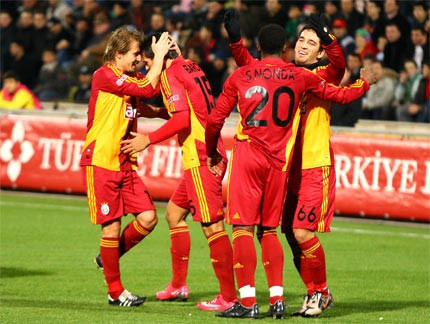 Aslan golcüleri ile kazandı - Resim: 1