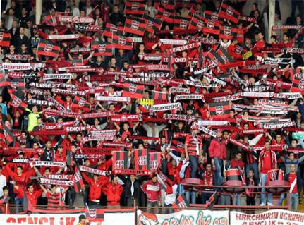 Beşiktaş finale adım attı - Resim: 2