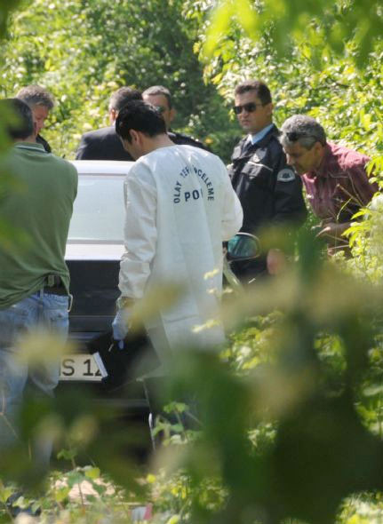 Albay aracında ölü bulundu - Resim: 4