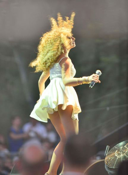 Hadise yürekleri hoplattı - Resim: 2