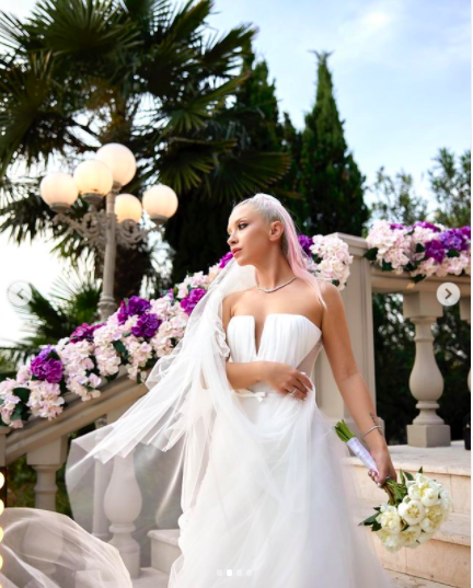 Ece Seçkin kaç yaşında boyu ve kilosu 2021 sosyal medyanın dilinde - Resim: 1