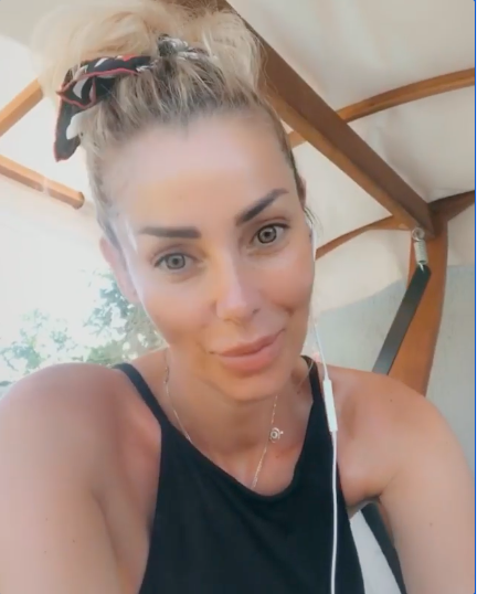 Petek Dinçöz kaç yaşında eşi kimdir Serkan Kodaloğlu ne iş yapıyor? - Resim: 1