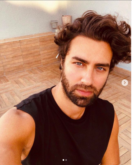 Kuaförüm Sensin jürisi Seçkin Süngüç kimdir yaşı kaç ne iş yapıyor? - Resim: 0