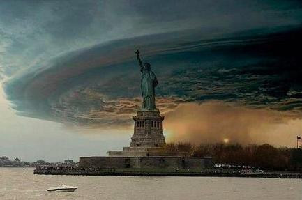 Kasırgadan 'sahte' kareler kafa karıştırıyor - Resim: 1