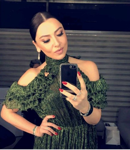 Hadise tatile çıktı makyajsız hali olay oldu - Resim: 2