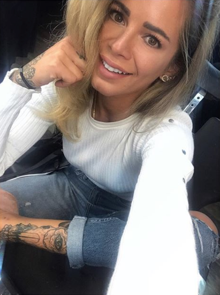 Hakan Sabancı'nın sevgilisi Eliz Sakuçoğlu'nun üstsüz yoga pozu olay - Resim: 1