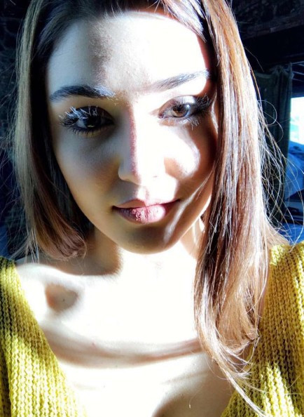 Hande Erçel Çeşme'de fena yakalandı bu ne hal böyle - Resim: 2