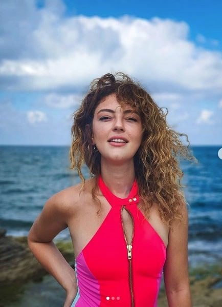 Pis Yedili dizisinin aşıkları evleniyor! Hazal Şenel ve Bertan Asllani yüzükleri taktı - Resim: 4