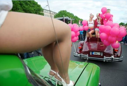 Buraya sarışınlardan başkası giremez! - Resim: 2