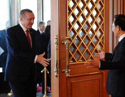 Erdoğan'a Mavi Köşk'te sıcak karşılama - Resim: 1