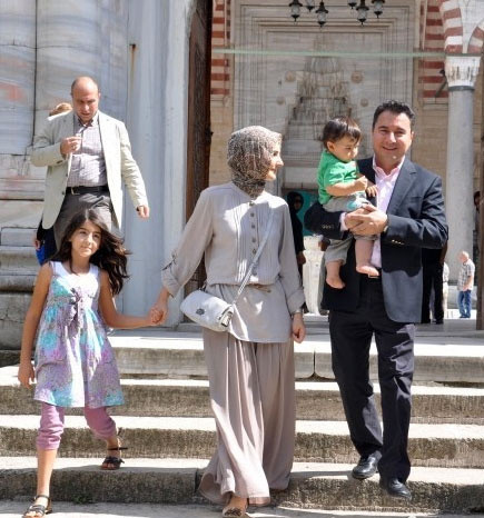 Ali Babacan duyurdu! Eşi ve çocuğunda da koronavirüs çıktı - Resim: 1