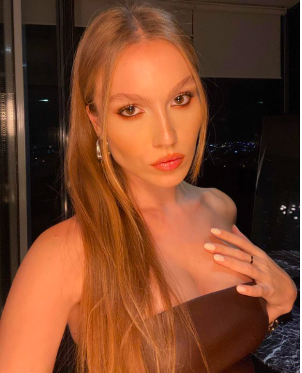 Duygu Özaslan'ın çakma Kendall halleri takipçilerini kızdırdı biraz kendin ol - Resim: 3