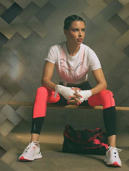 Emir Uyar'la yaşadığı aşk çok konuşulmuştu! Adriana Lima'nın spor tutkusu da bir başka - Resim: 1