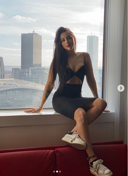 İç çamaşırını göstermişti Zeynep Alkan yine olay pozlar verdi - Resim: 3