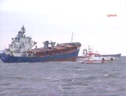 Yenikapı'da gemi batıyor - Resim: 1