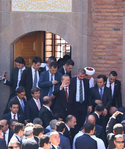 Erdoğan ve Davutoğlu aynı camide - Resim: 2