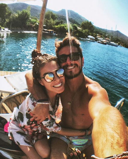 Söz dizisinin savcı Derya'sı Deniz Baysal bakın kiminle evleniyor - Resim: 4