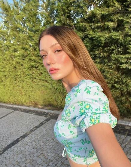 Önce makyajsız sonra makyajlı paylaştı aradaki fark şaşkınlık yarattı! - Resim: 0