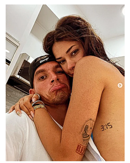 Lucas Torreira ile Devrim Özkan ayrıldı Sinan Engin 'ne aşkı ya!' deyip küplere bindi - Resim: 4