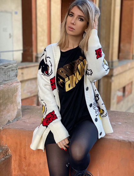 Güzel sunucu 55 gündür koronavirüs pozitif çıkıyor! Doktorlar şaşkın - Resim: 1