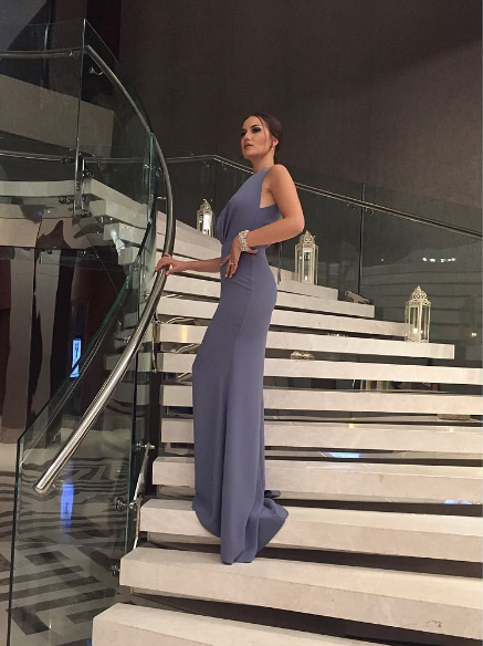 Fahriye Evcen'in makyajsız haline bakın hayranları yorum yağmuruna tuttu - Resim: 2