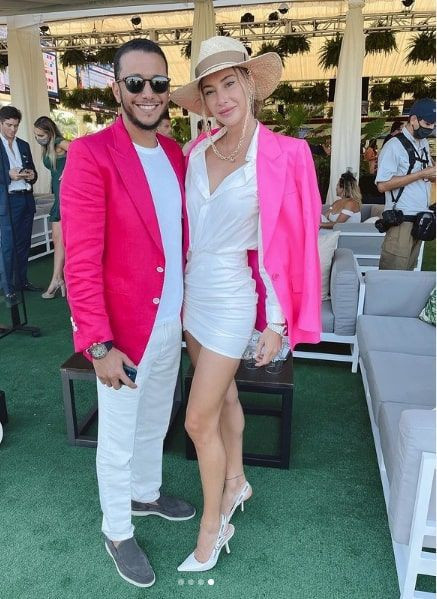 Şeyma Subaşı sevgilisiyle bornozlu sarmaş dolaş pozuyla olay yarattı coştu... - Resim: 2