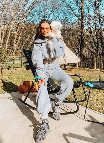 Hande Soral Koronavirüse karşı tedbirini aldı grip oldu gözaltında tutuluyor - Resim: 3