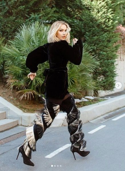 Şıklığın bedeli Hadise'ye çok pahalıya mal oldu çizmelerinin bedeli dudak uçuklattı - Resim: 2