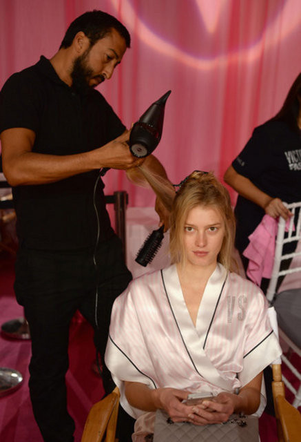 Victoria's Secret'in perde arkası! - Resim: 4