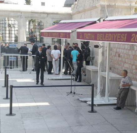 Fatih Camii'nde cenaze hazırlıkları  - Resim: 1