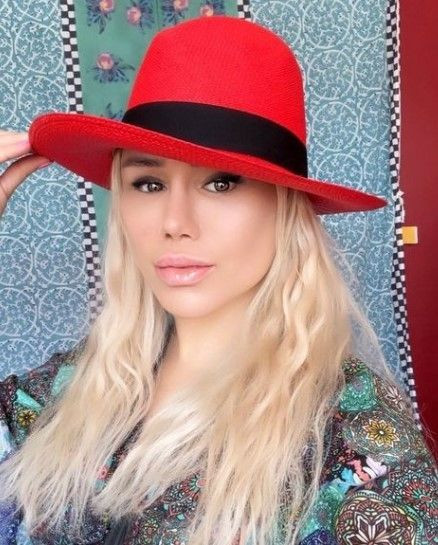 Oğlunu sır gibi saklıyordu! Şarkıcı Ceylan çocuklarıyla fotoğrafını paylaştı görenler inanamadı - Resim: 1