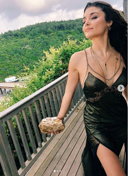 Hande Erçel o kişiyi affetmedi! 'Bazlama surat' davası açtı - Resim: 3