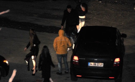 G.Saray'lı futbolcular kaçamakta yakalandı - Resim: 3