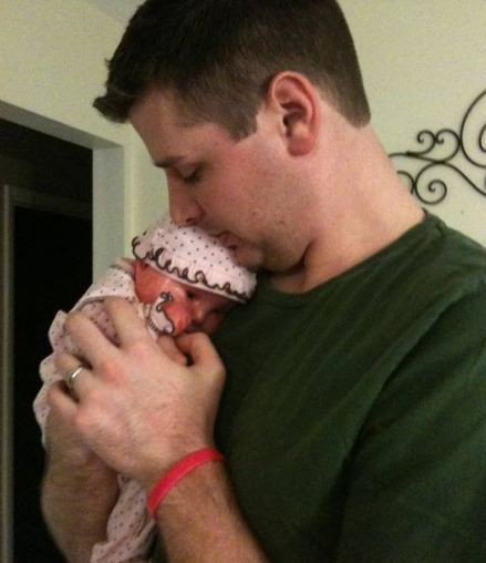 Bebeği gördüğünde gözlerine inanamadı doktorlar kaçıştı! - Resim: 3