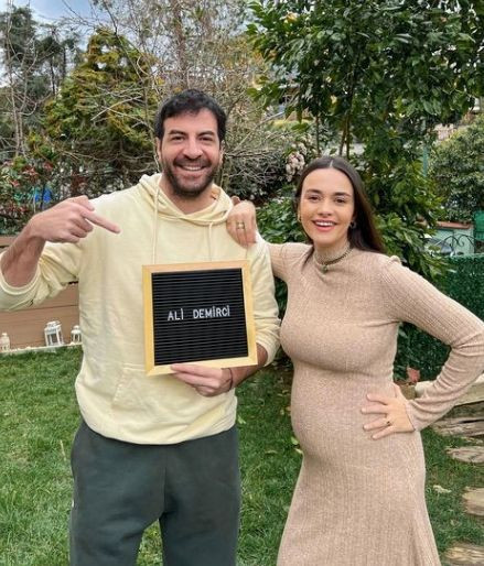 Hande Soral ve İsmail Demirci müjdeyi duyurdu! Ali bebek doğdu - Resim: 2