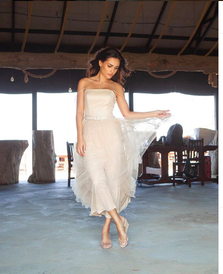 Kalçasını büyütmek isterken ayar kaçtı Zümrüdüanka'nın Saniyesi'ne bakın! - Resim: 1