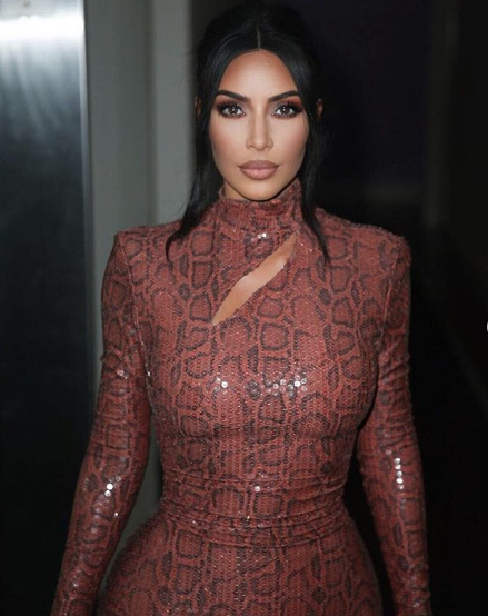 Yatak odasında ilginç düzenek! Kim Kardashian paylaştı - Resim: 1