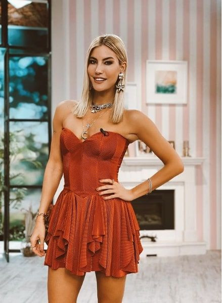 Çağla Şıkel koronavirüs aşısı olmuştu şoke eden haber telaşlandırdı açıklama geldi - Resim: 3