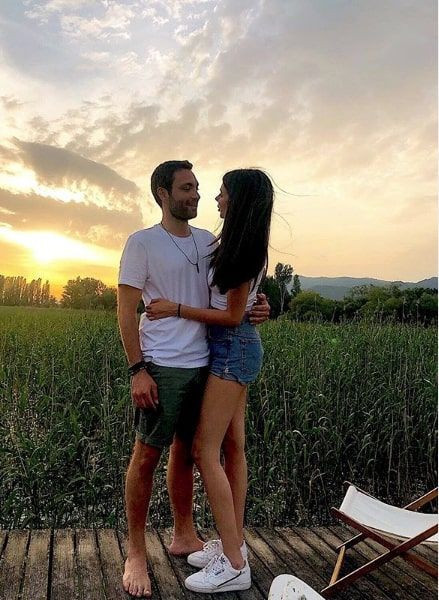 Defne Samyeli'nin kızı Deren Talu Baran Tınaz'la aşkını herkese bu pozla duyurdu - Resim: 3