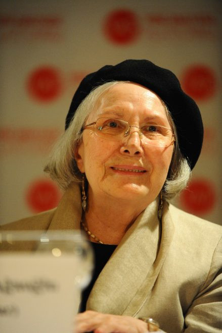 Adalet Ağaoğlu eşi Halim Ağaoğlu kimdir çocuğu var mı? - Resim: 1