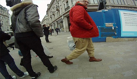 Kalça kamerası popoya bakanı yakaladı - Resim: 2