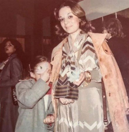 Çağla Şıkel gençlik sırrım dediği annesini paylaştı - Resim: 4