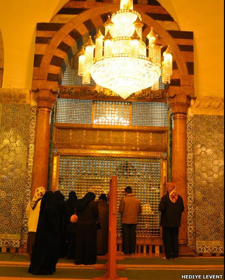 Tarihi Emevi camisi tanınmaz halde - Resim: 3