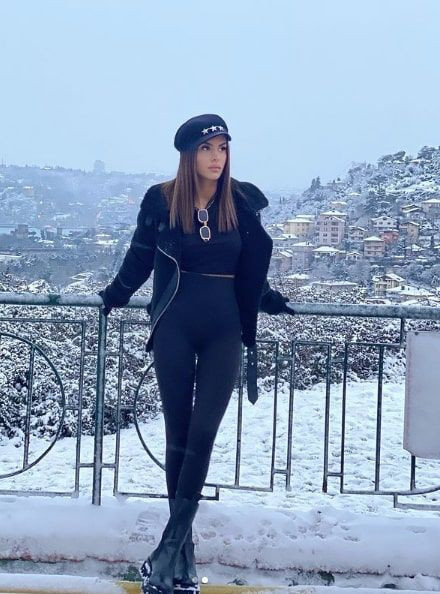 Yasaklı maddeyle yakalanan Yasak Elma yıldızı Ayşegül Çınar destek istedi! - Resim: 4