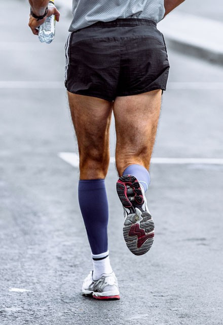 Tenis topunun üzerine oturun bakın neler olacak - Resim: 1