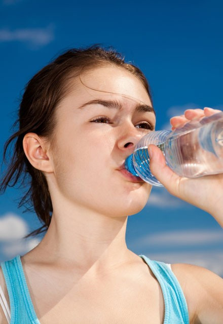 Tenis topunun üzerine oturun bakın neler olacak - Resim: 4